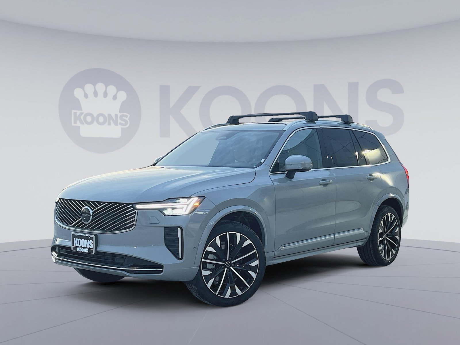 2026 Volvo XC90 Plus's photo