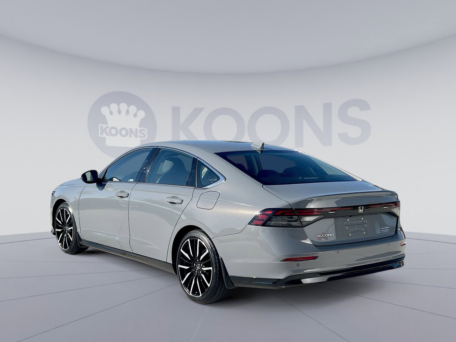 2023 Honda Accord Hybrid Touring photo 3