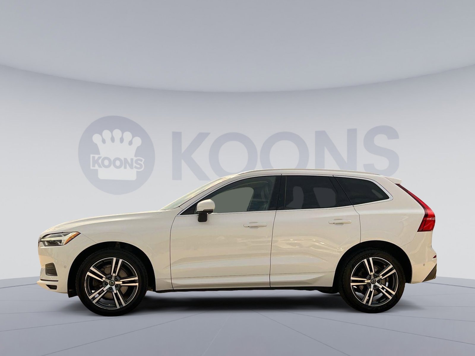 Used 2018 Volvo XC60 Momentum with VIN YV4A22RK0J1095988 for sale in White Marsh, MD