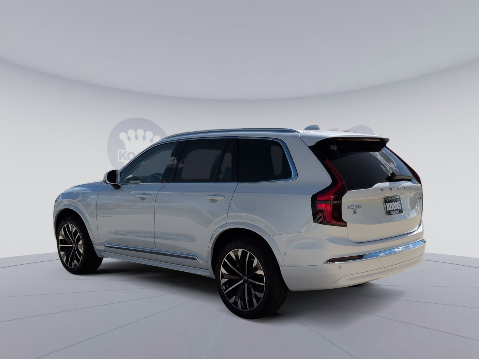 2026 Volvo XC90 Plus photo 3