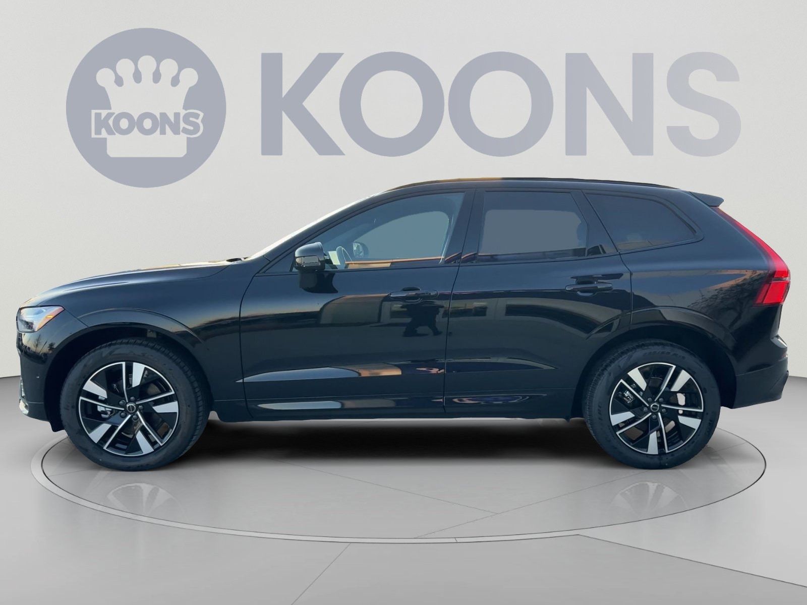 2026 Volvo XC60 Plus - Photo 7