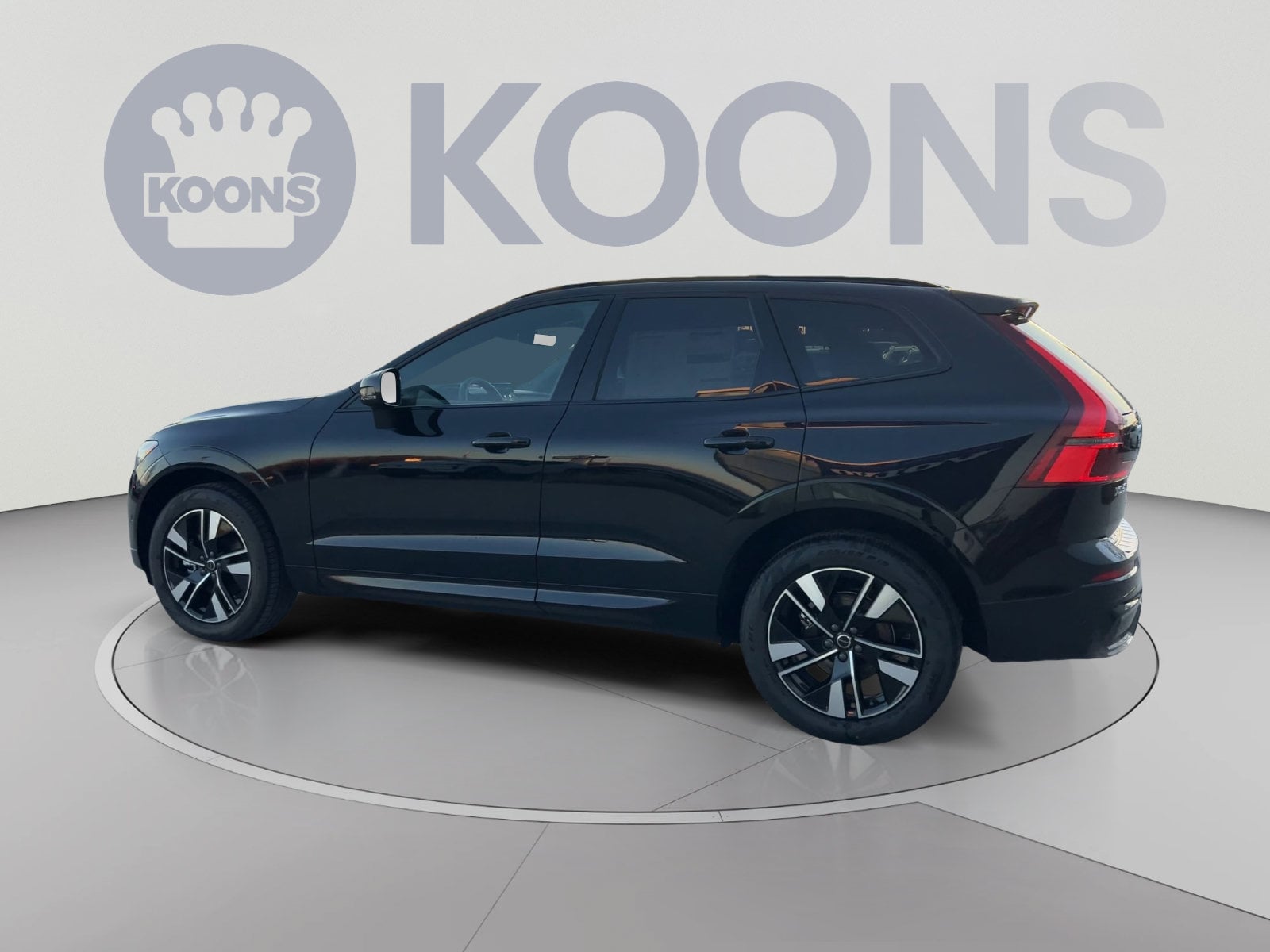 2026 Volvo XC60 Plus - Photo 8