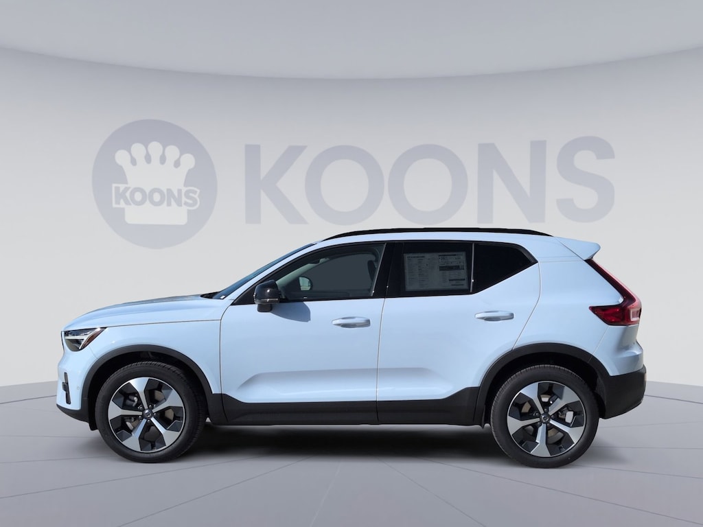 New 2026 Volvo XC40 B5 Plus SUV