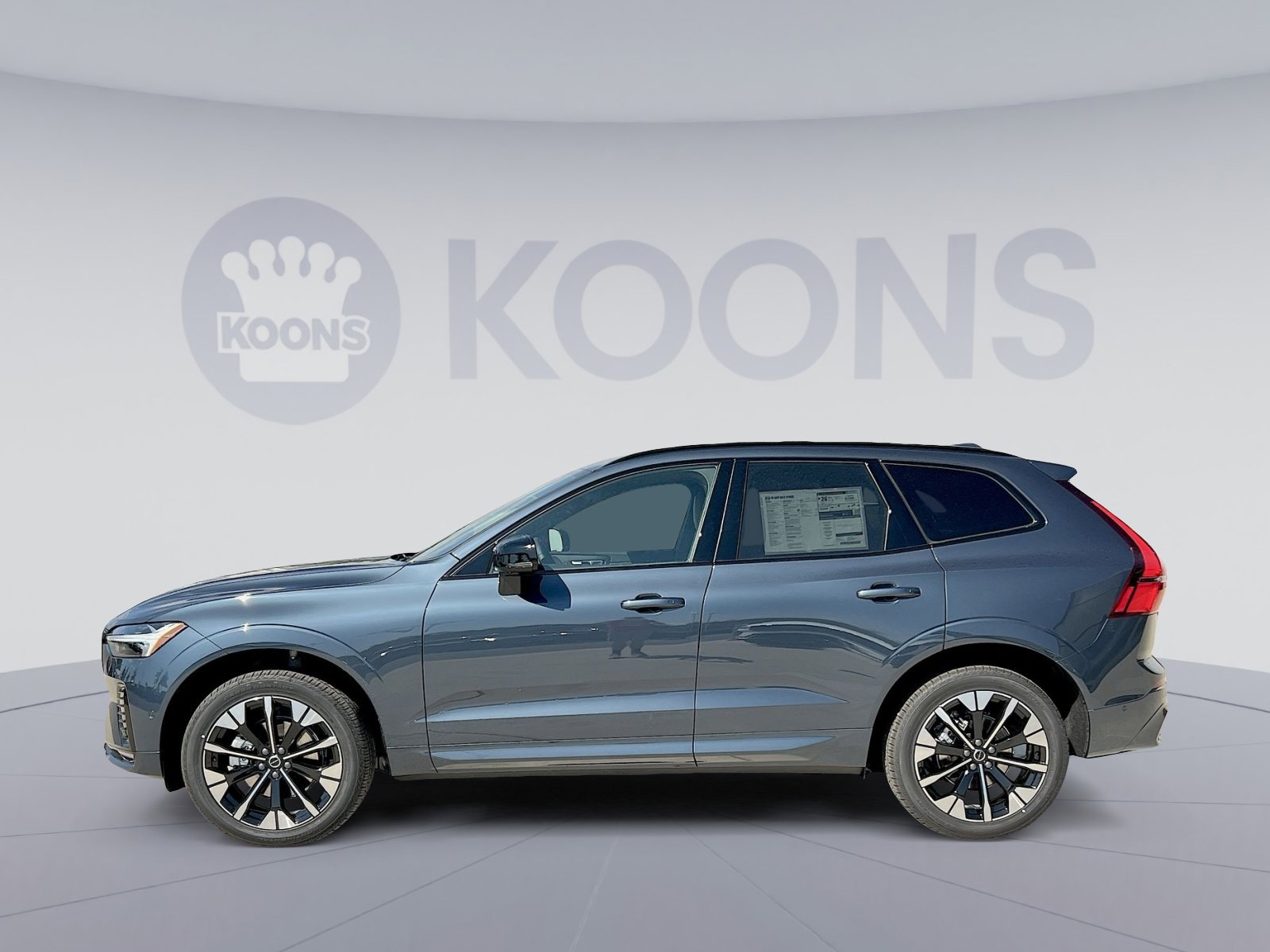 2026 Volvo XC60 B5 Plus photo 2