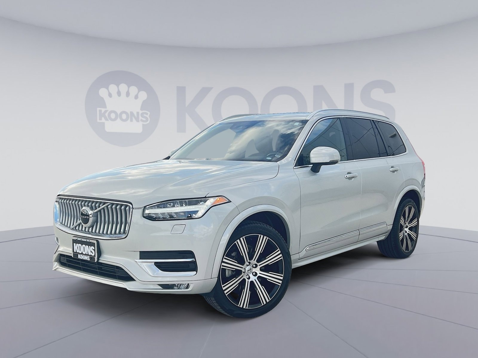2022 Volvo XC90 Inscription's photo