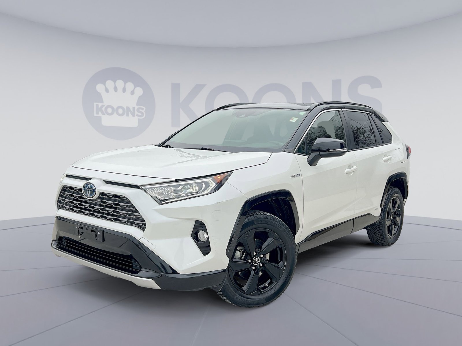 2019 Toyota RAV4 XSE's photo