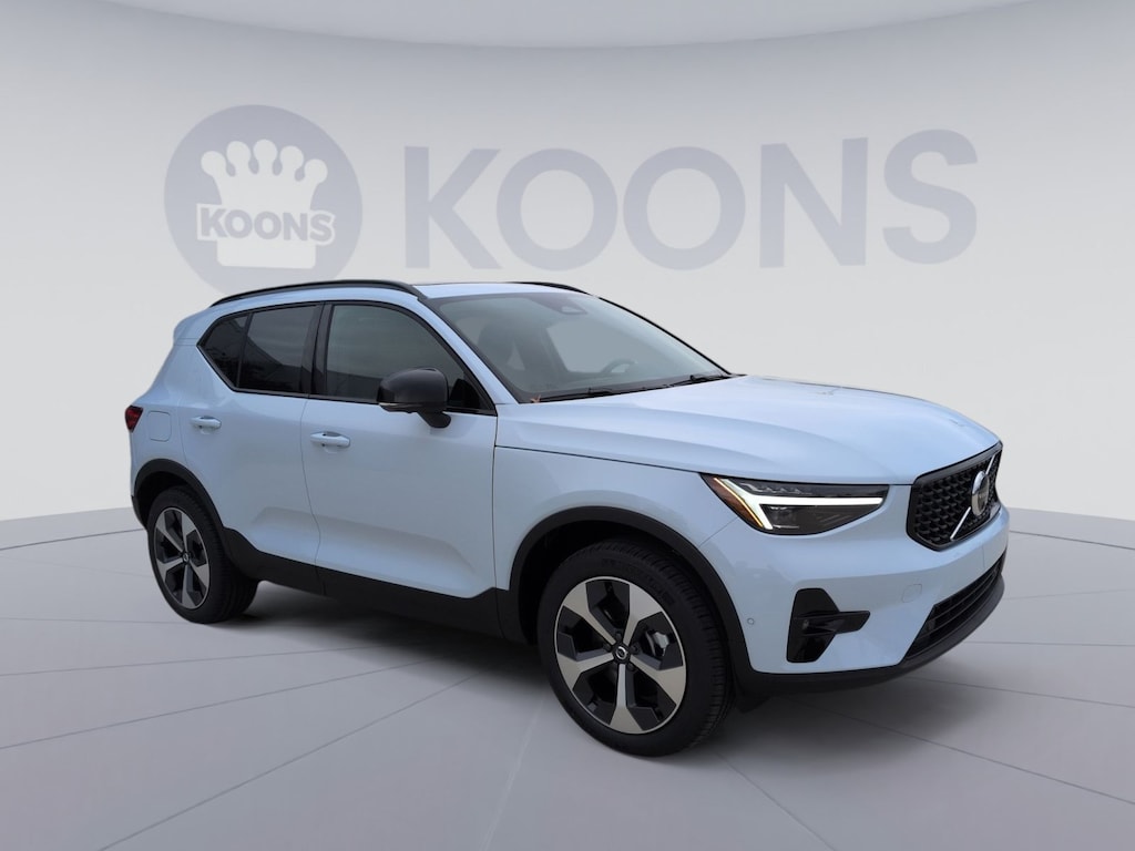 New 2026 Volvo XC40 B5 Plus SUV