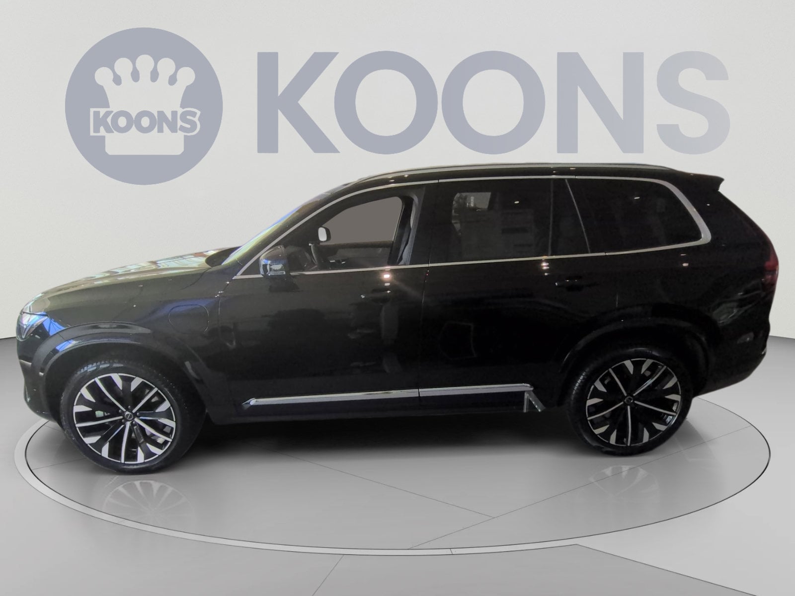 2026 Volvo XC90 Plus - Photo 7