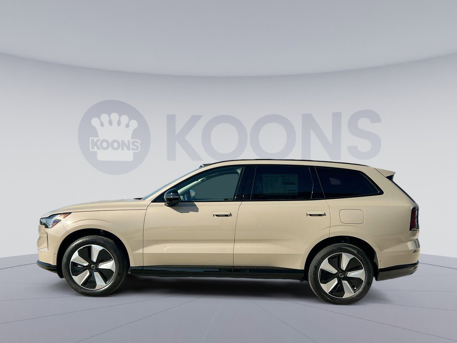 2025 Volvo EX90 Twin Motor Plus photo 2