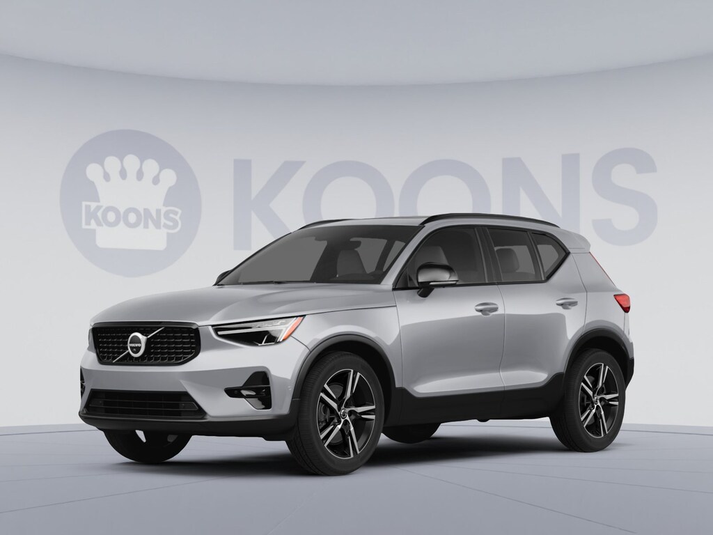 New 2026 Volvo XC40 B5 Core SUV