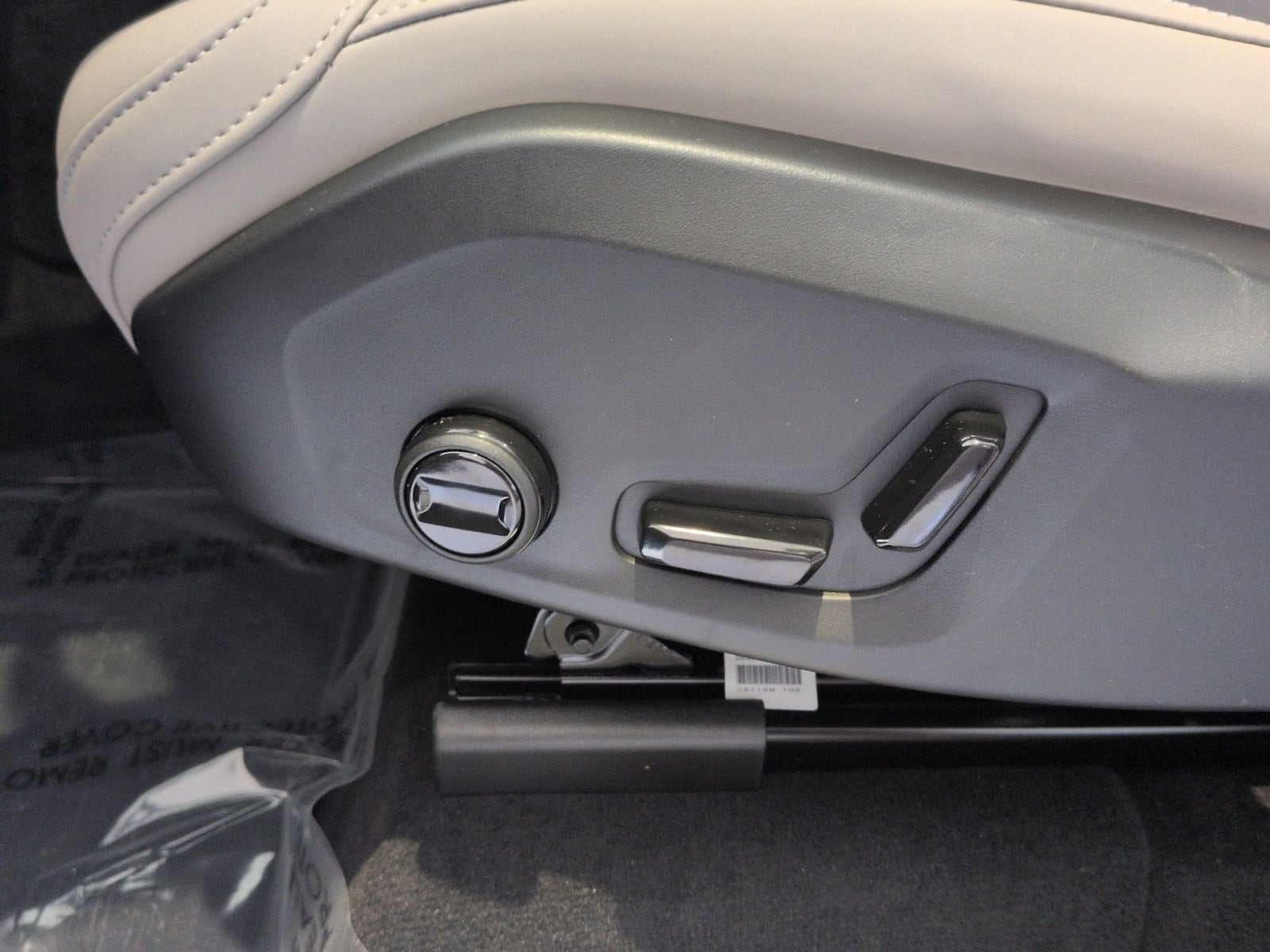 2026 Volvo XC90 Plus - Photo 22