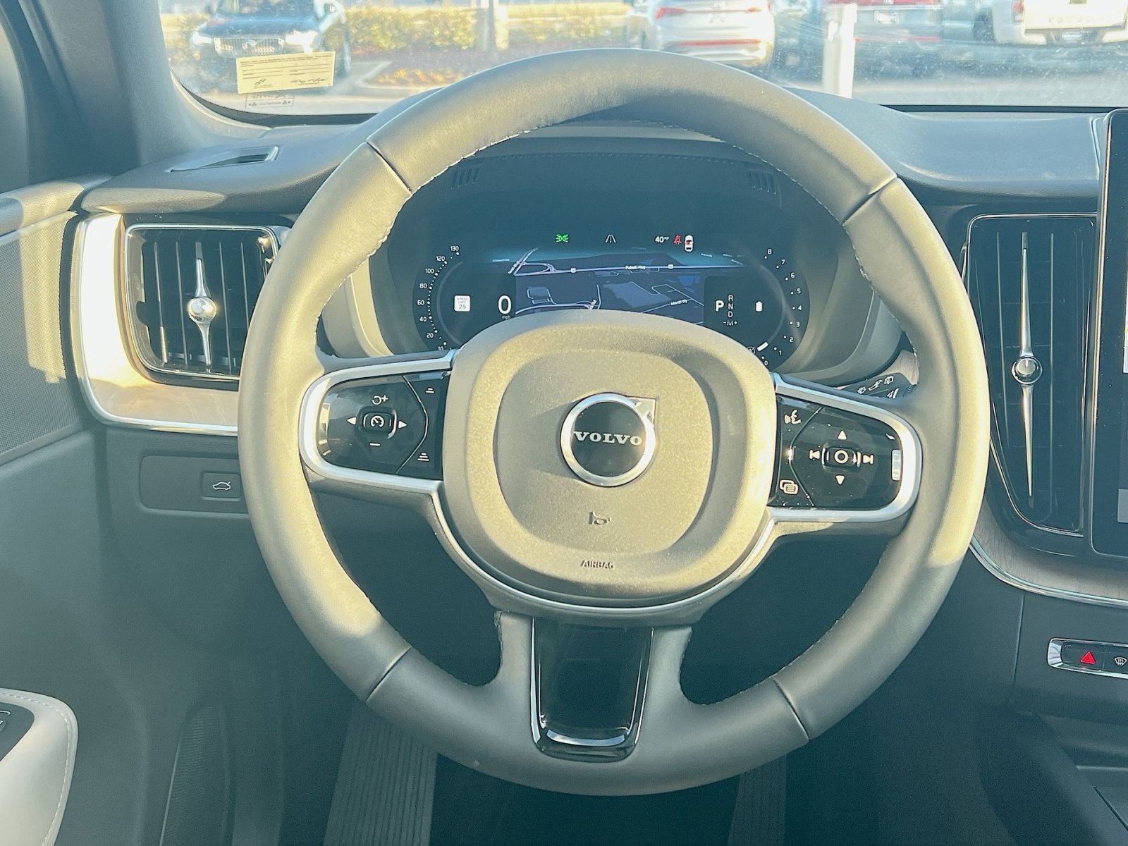 2026 Volvo XC60 Plus - Photo 24