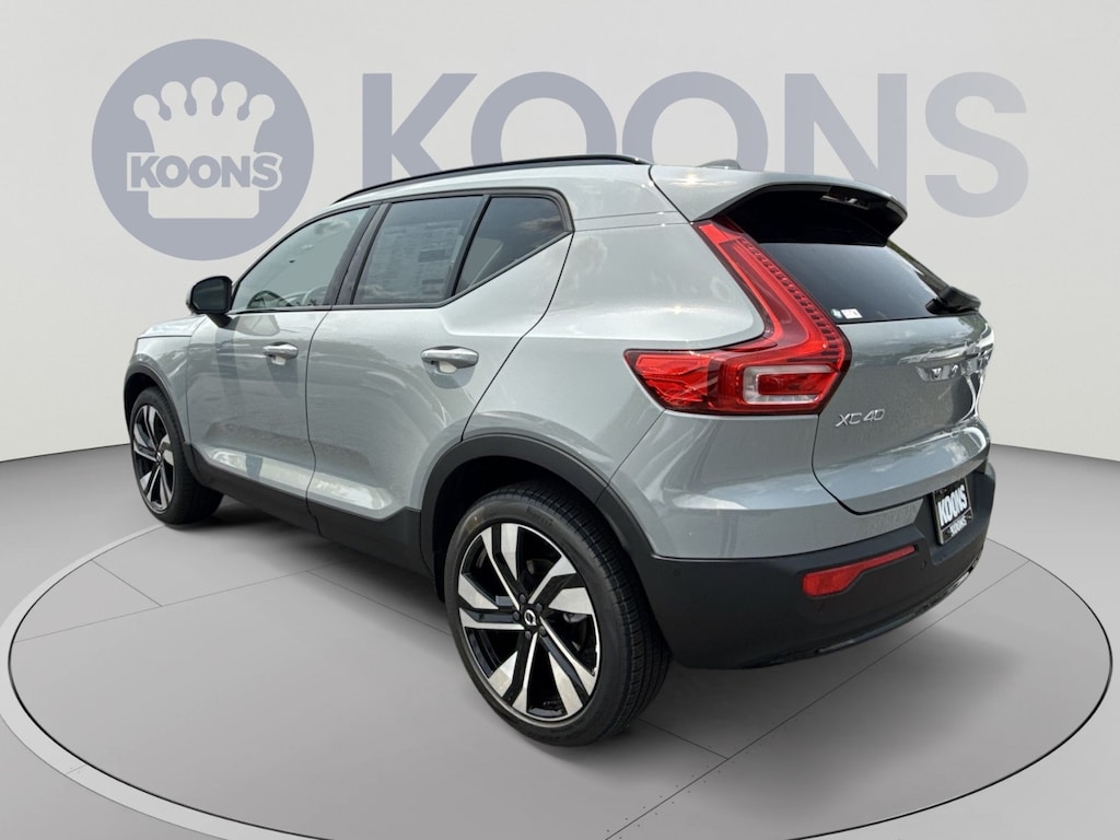 New 2026 Volvo XC40 B5 Plus SUV