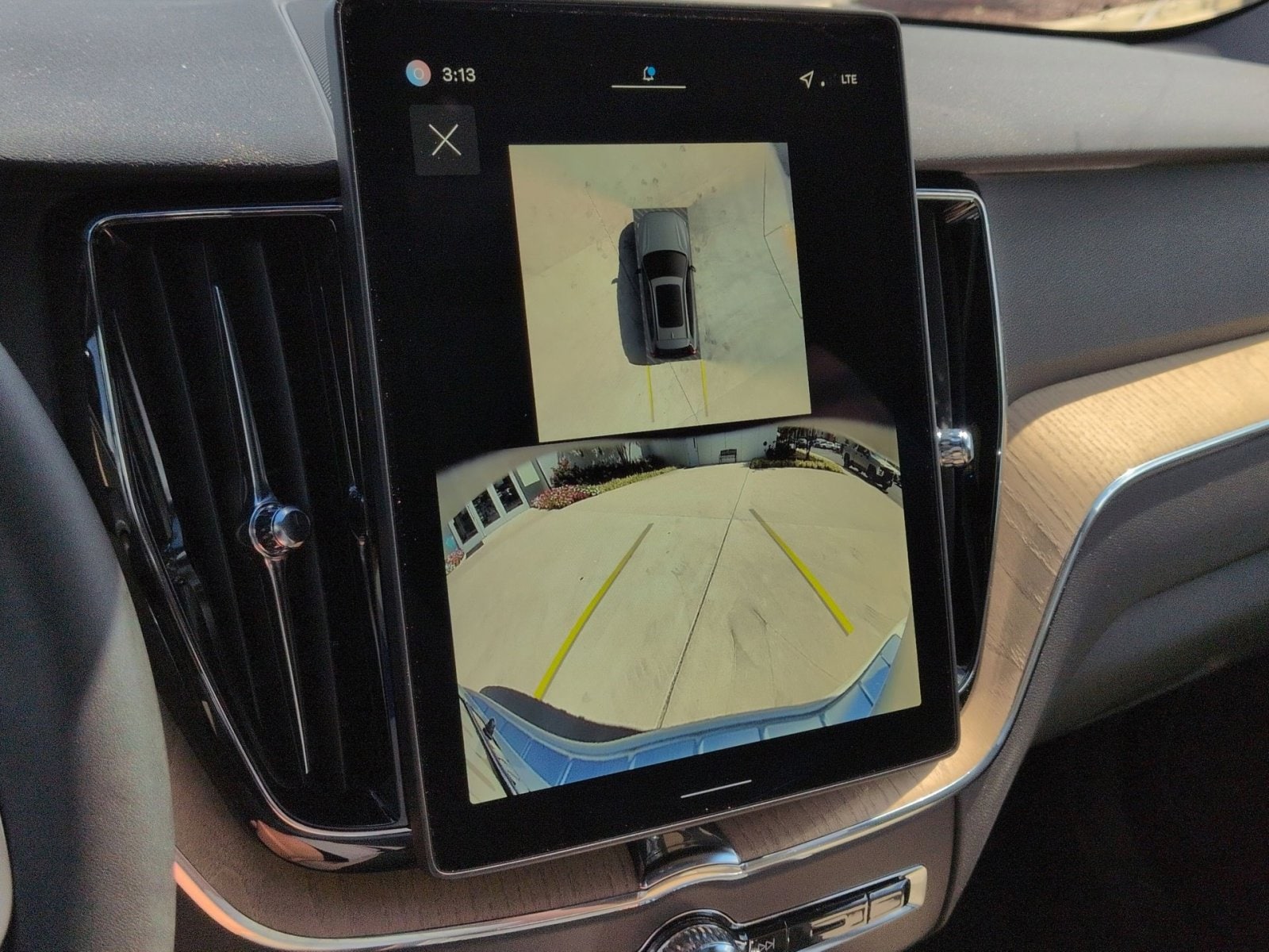2026 Volvo XC60 Plus - Photo 19