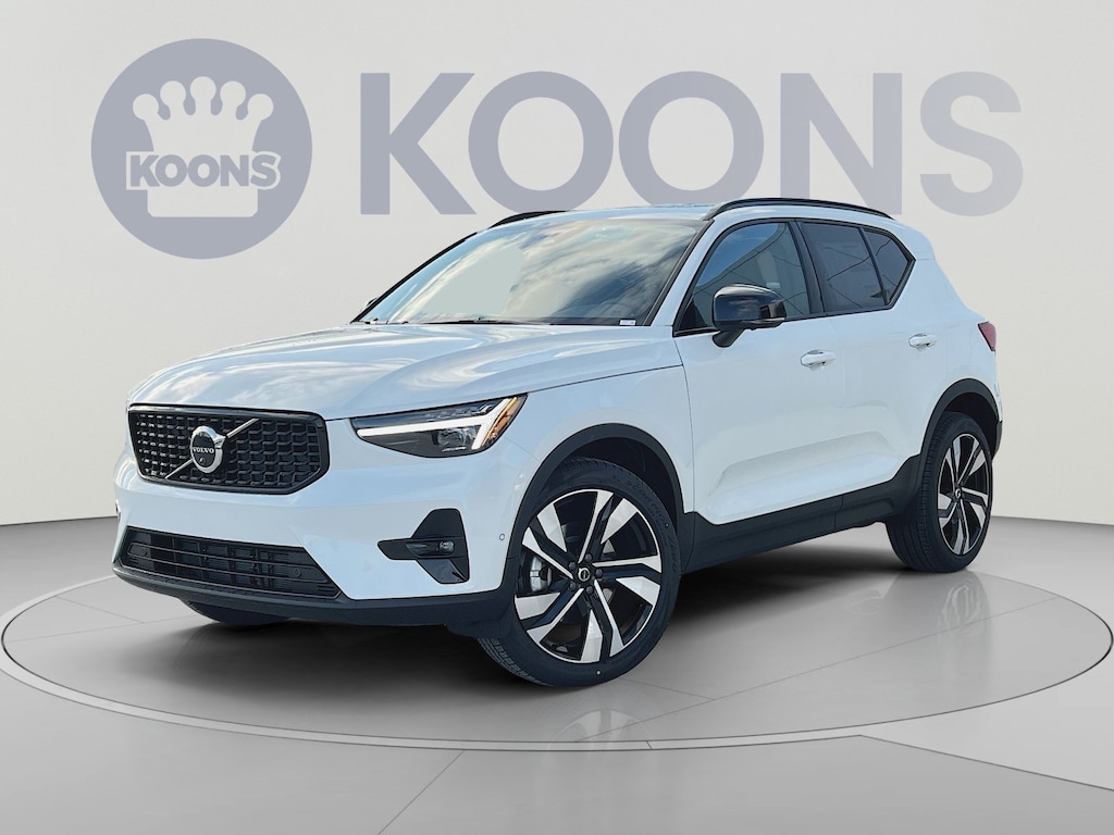 New 2026 Volvo XC40 B5 Ultra SUV