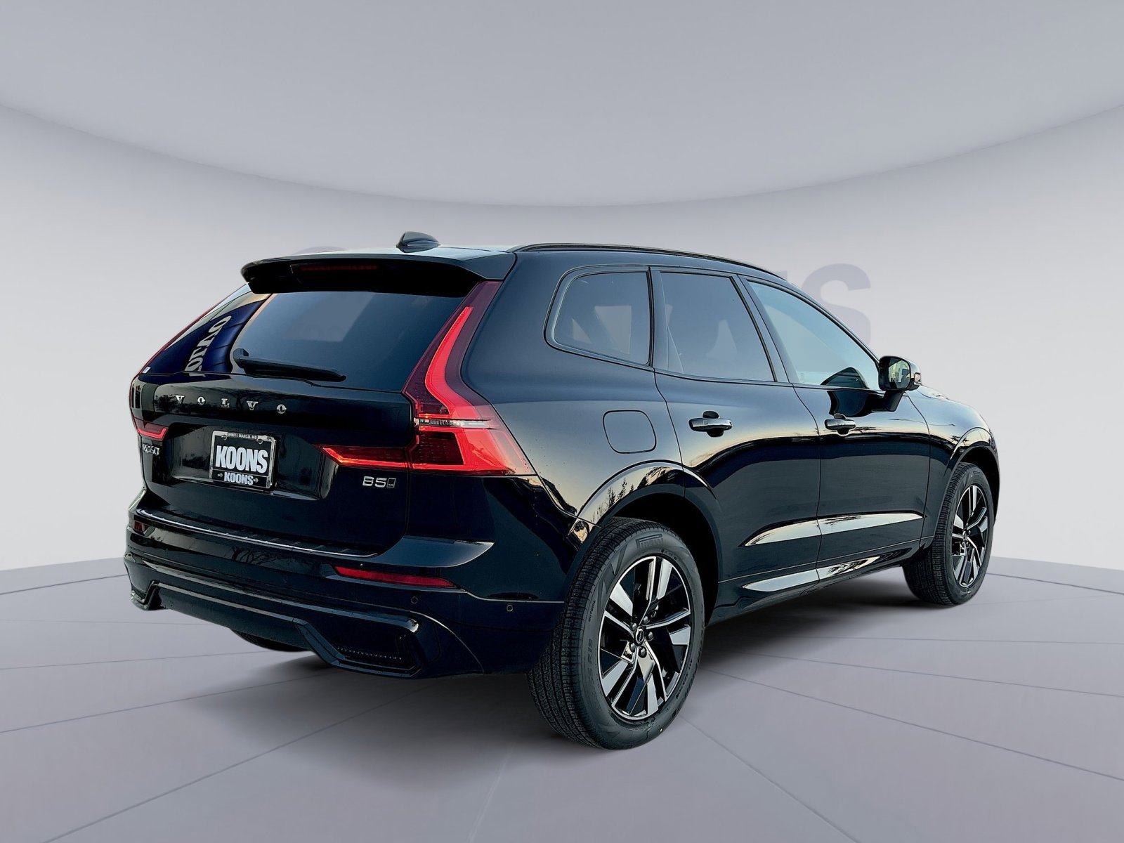 2026 Volvo XC60 Plus - Photo 7