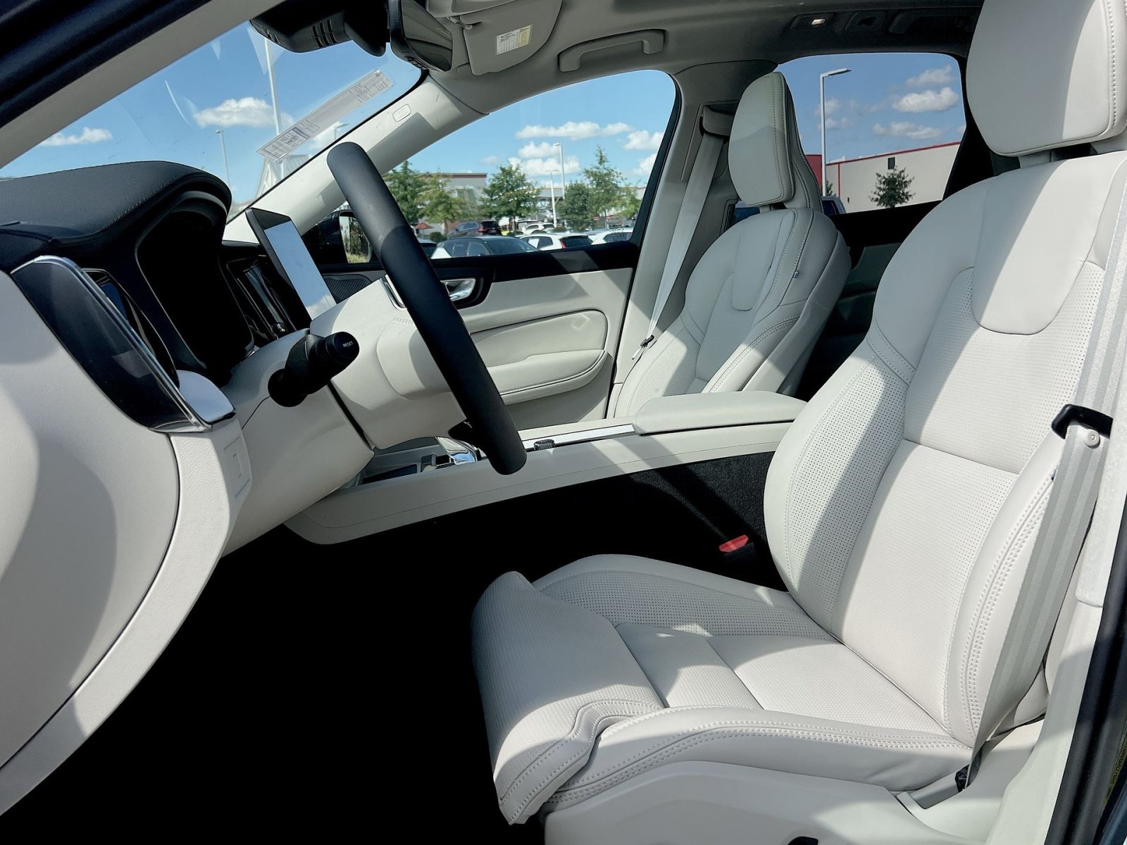 2026 Volvo XC60 Ultra - Photo 21