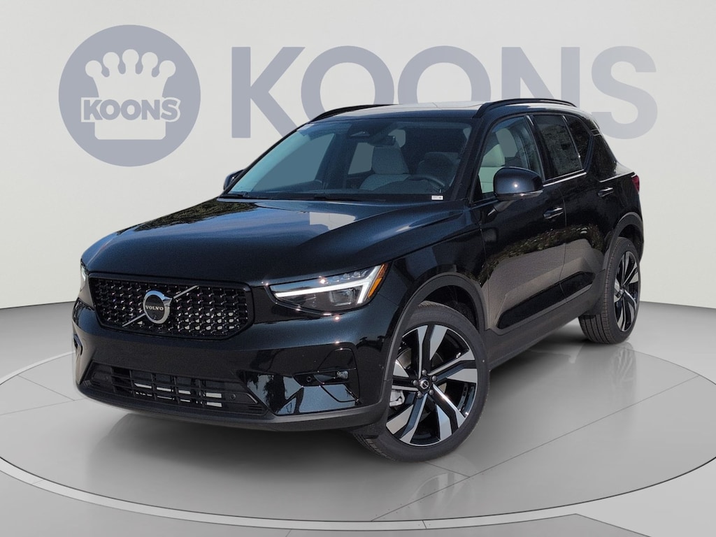 New 2026 Volvo XC40 B5 Ultra SUV