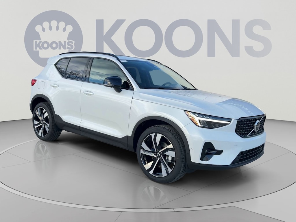 New 2026 Volvo XC40 B5 Ultra SUV
