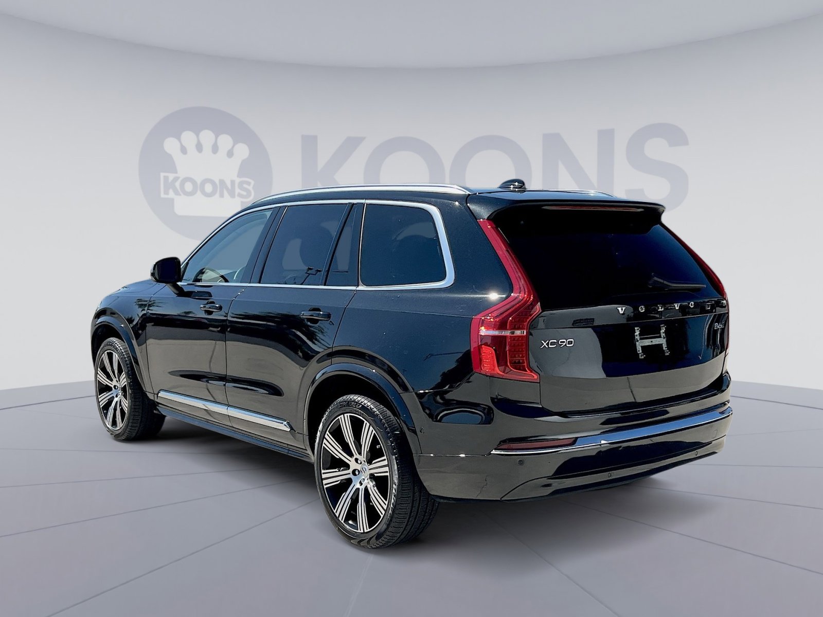 2023 Volvo XC90 Ultimate photo 3