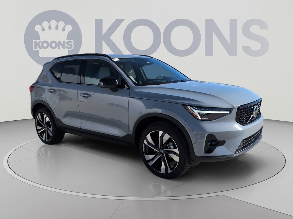 New 2026 Volvo XC40 B5 Ultra SUV