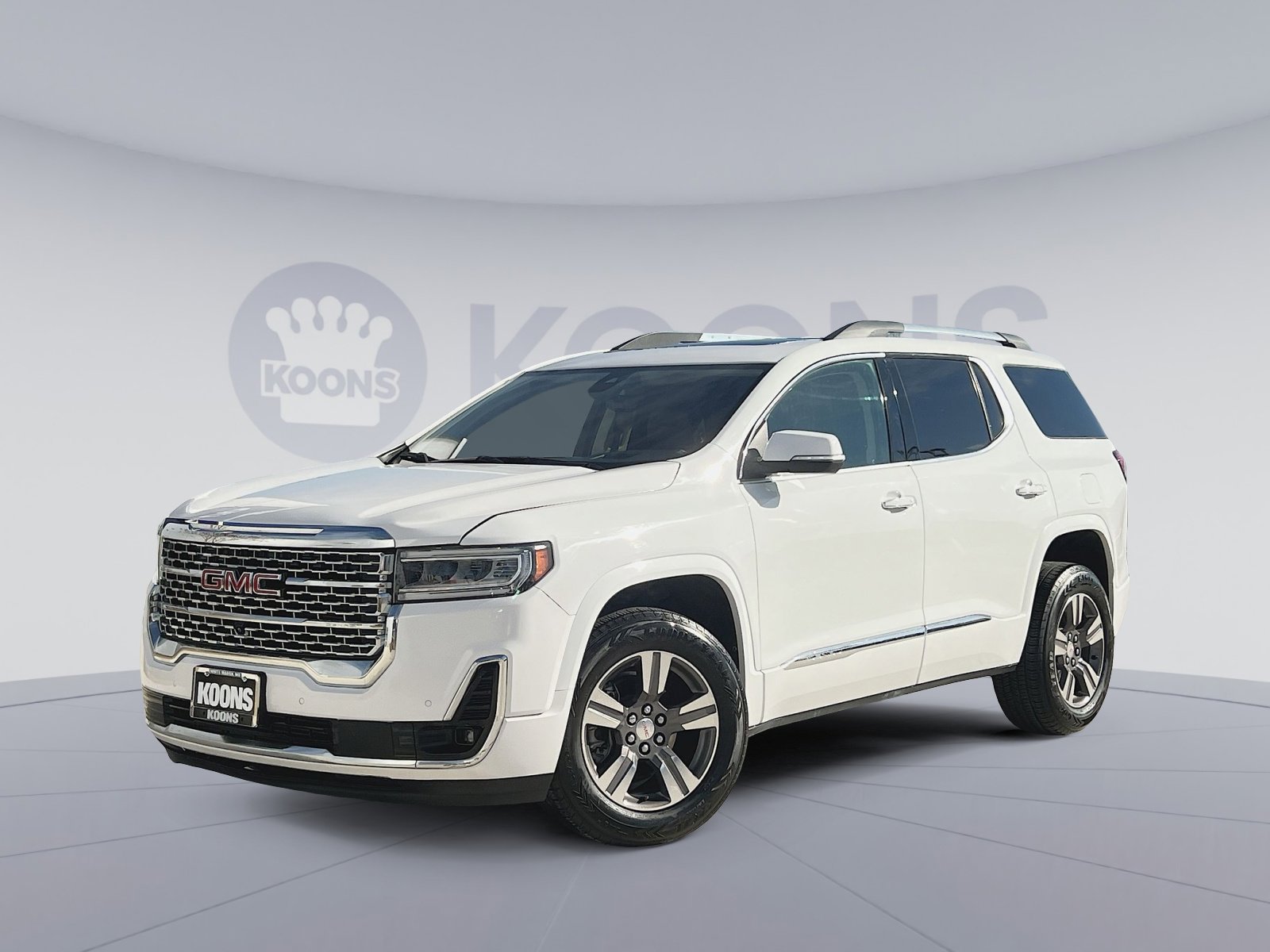 2023 GMC Acadia Denali's photo