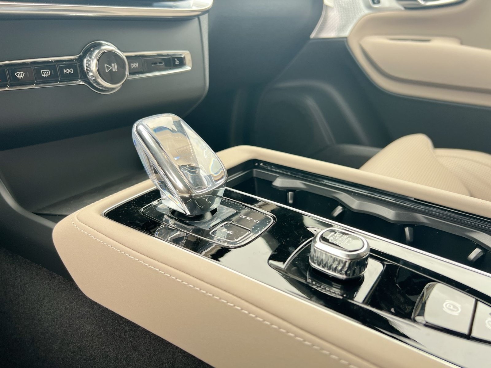 2026 Volvo XC90 Ultra - Photo 29