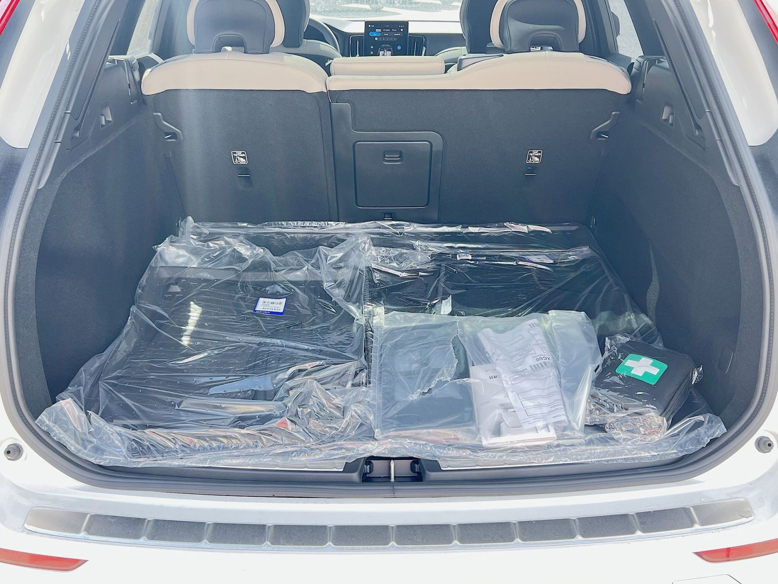 2026 Volvo XC60 Plus - Photo 26