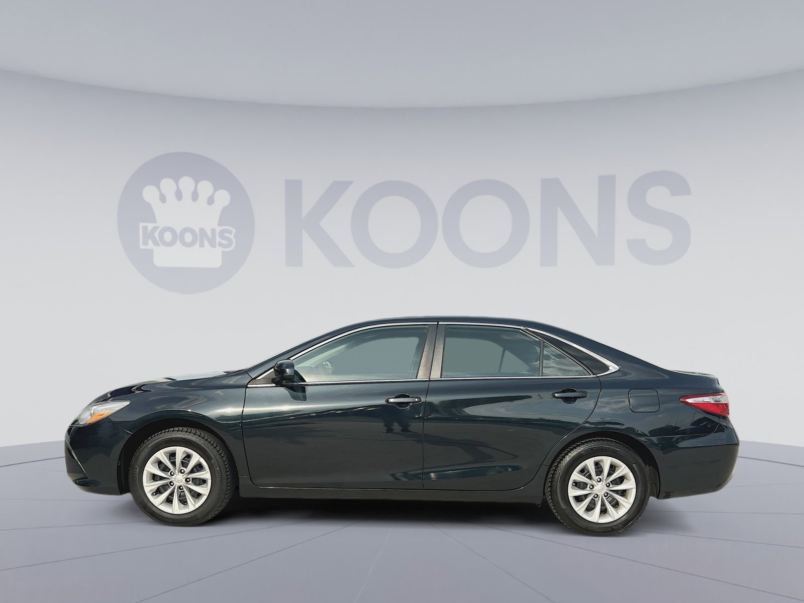 Used 2017 Toyota Camry LE with VIN 4T1BF1FK5HU719654 for sale in White Marsh, MD