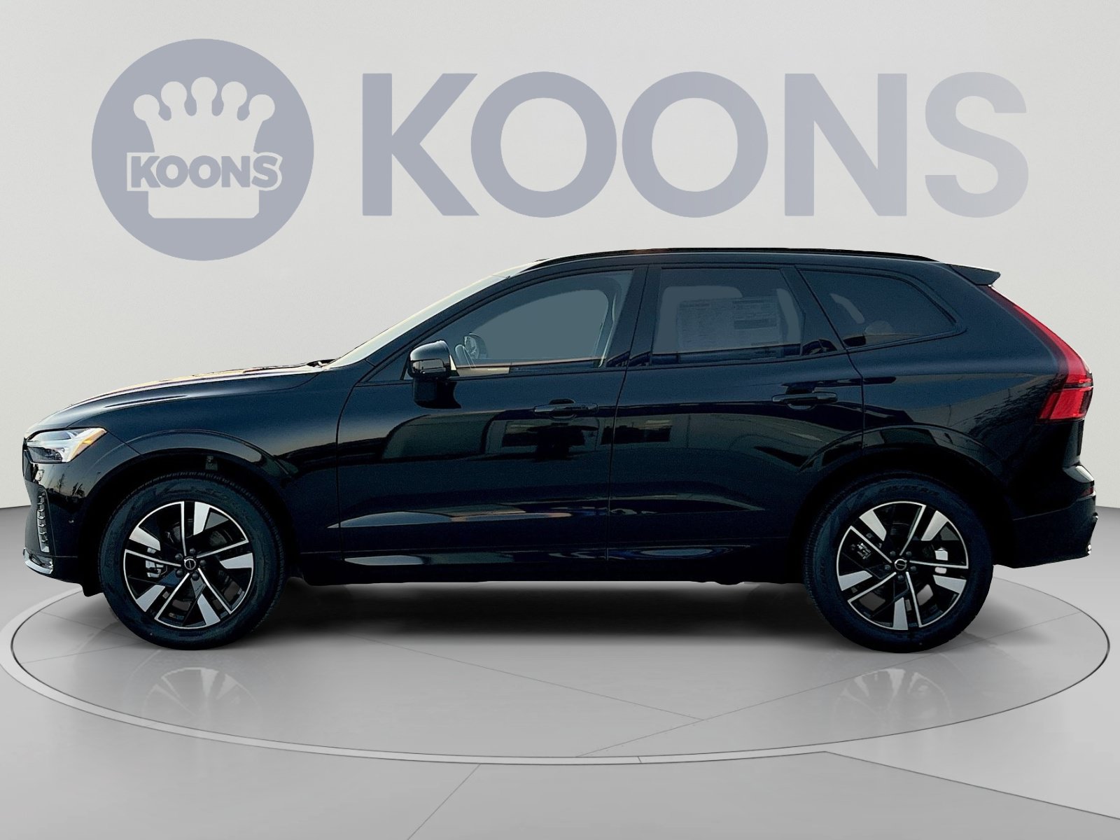 2026 Volvo XC60 Plus - Photo 13