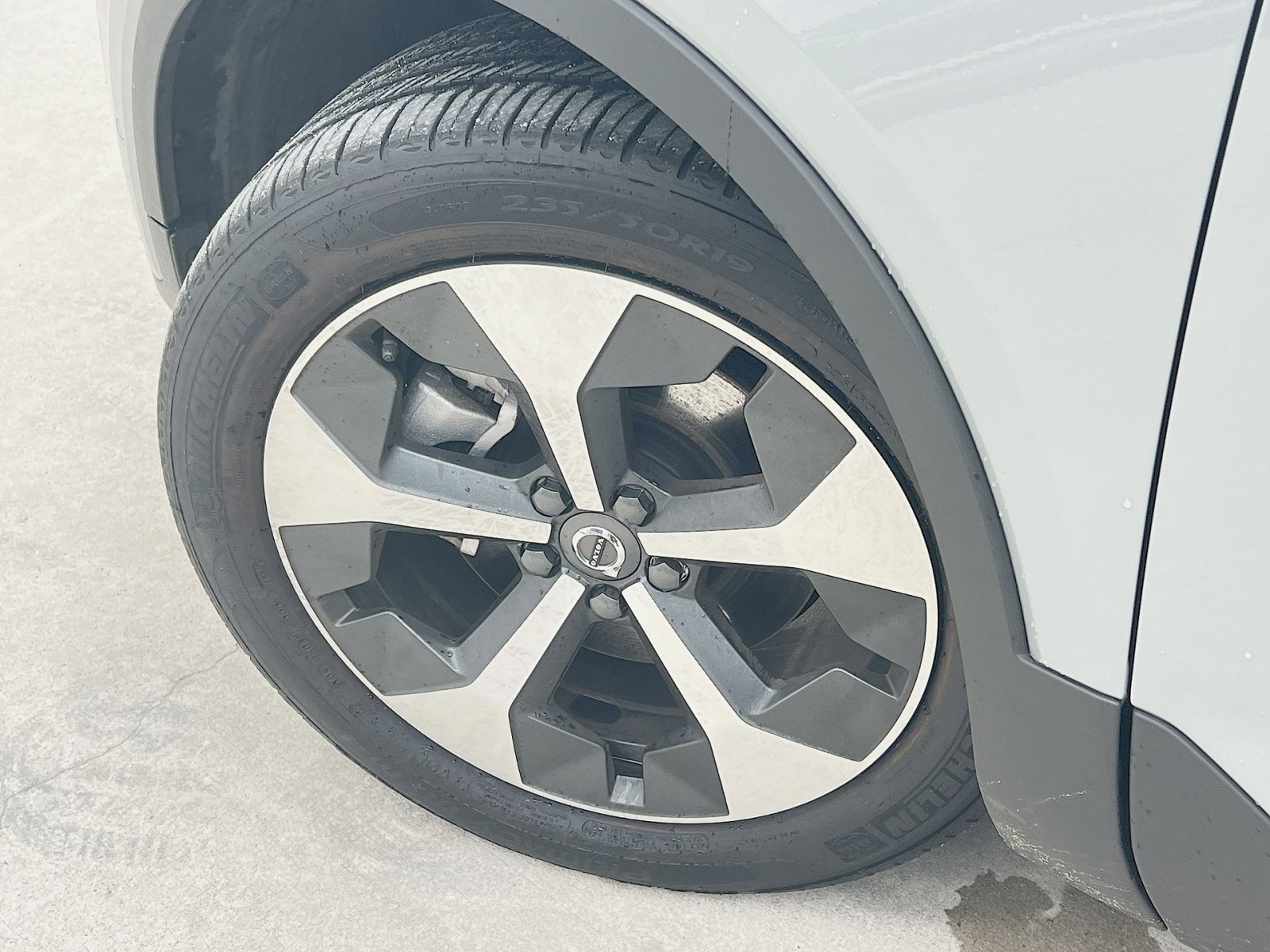 2026 Volvo XC40 Plus - Photo 12
