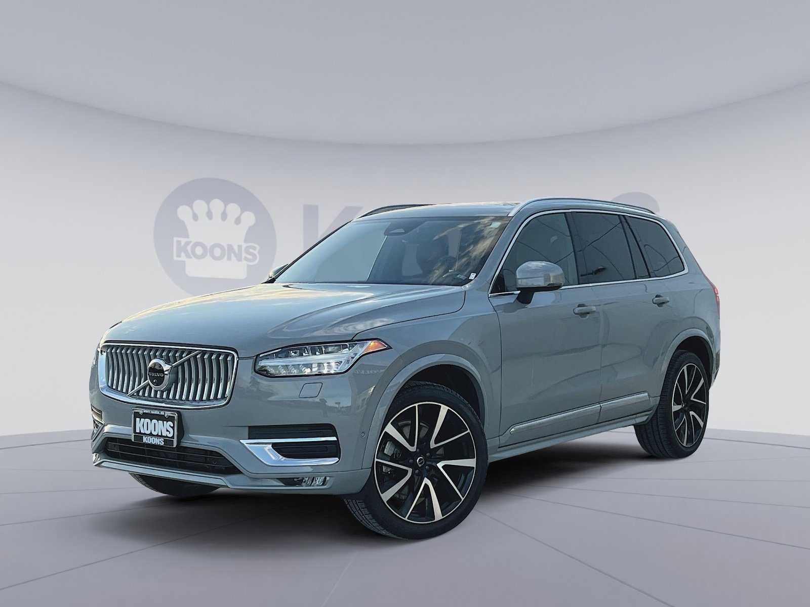 2024 Volvo XC90 Plus's photo