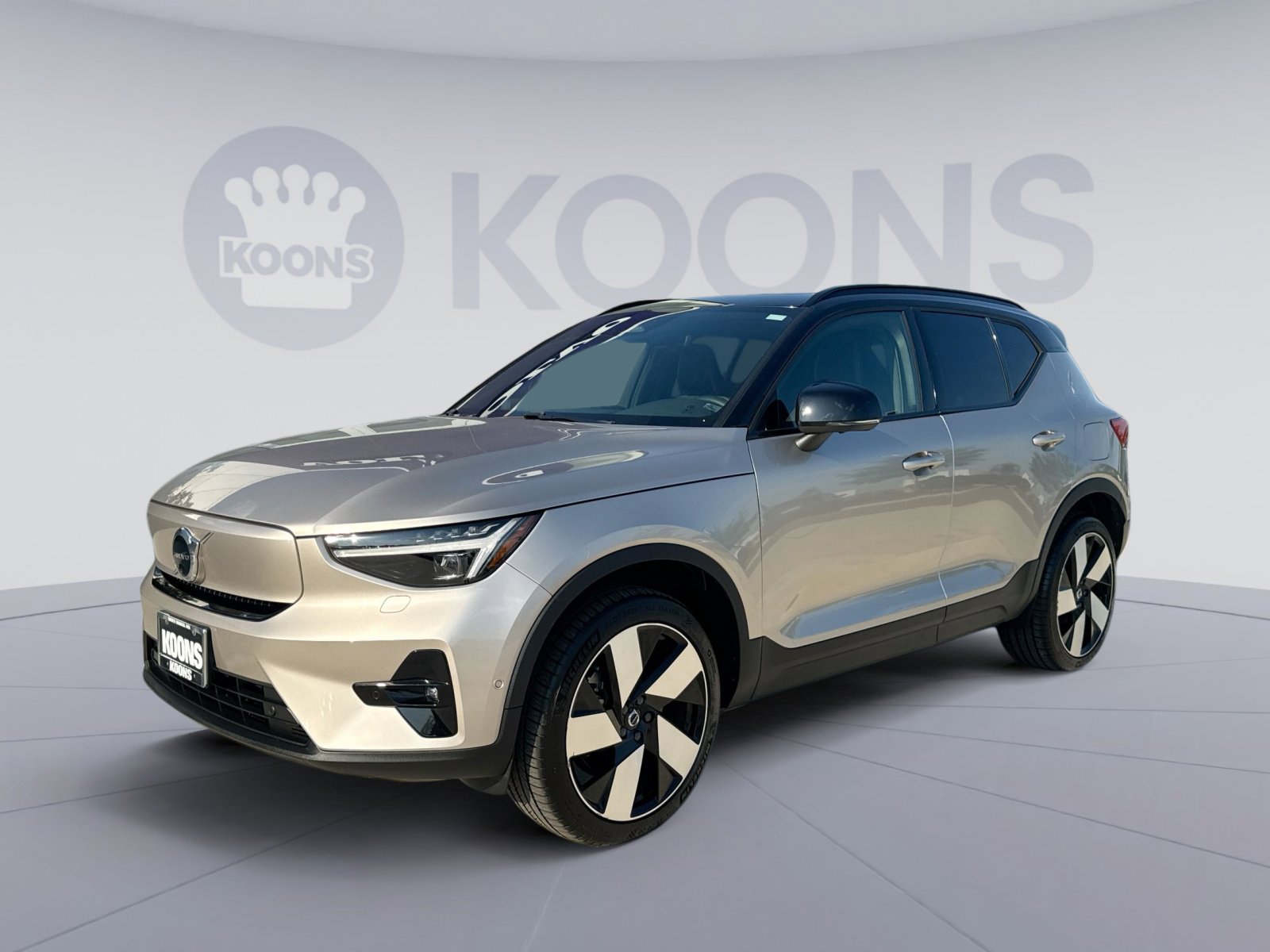 2023 Volvo XC40 P8 Recharge Ultimate AWD's photo
