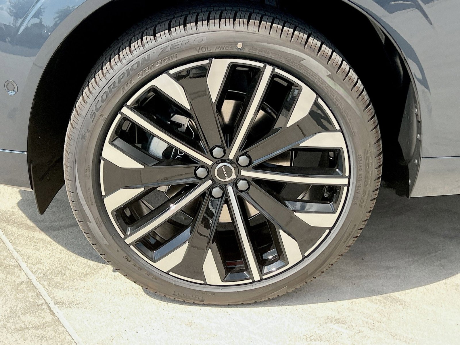 2026 Volvo XC60 Ultra - Photo 12