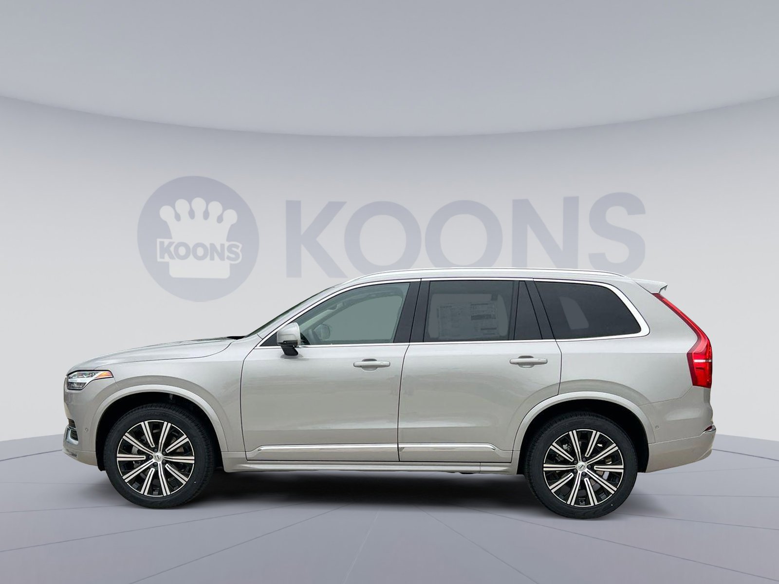 2025 Volvo XC90 Plus photo 2