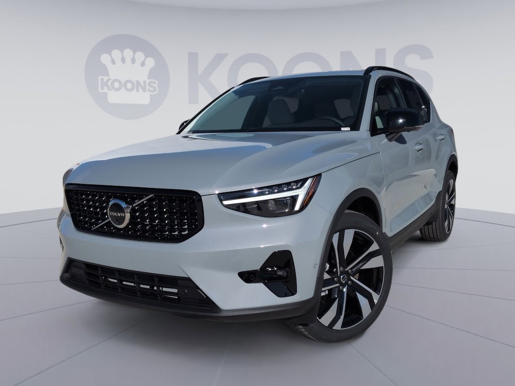 New 2026 Volvo XC40 B5 Ultra SUV