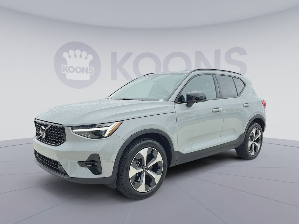 New 2026 Volvo XC40 B5 Plus SUV