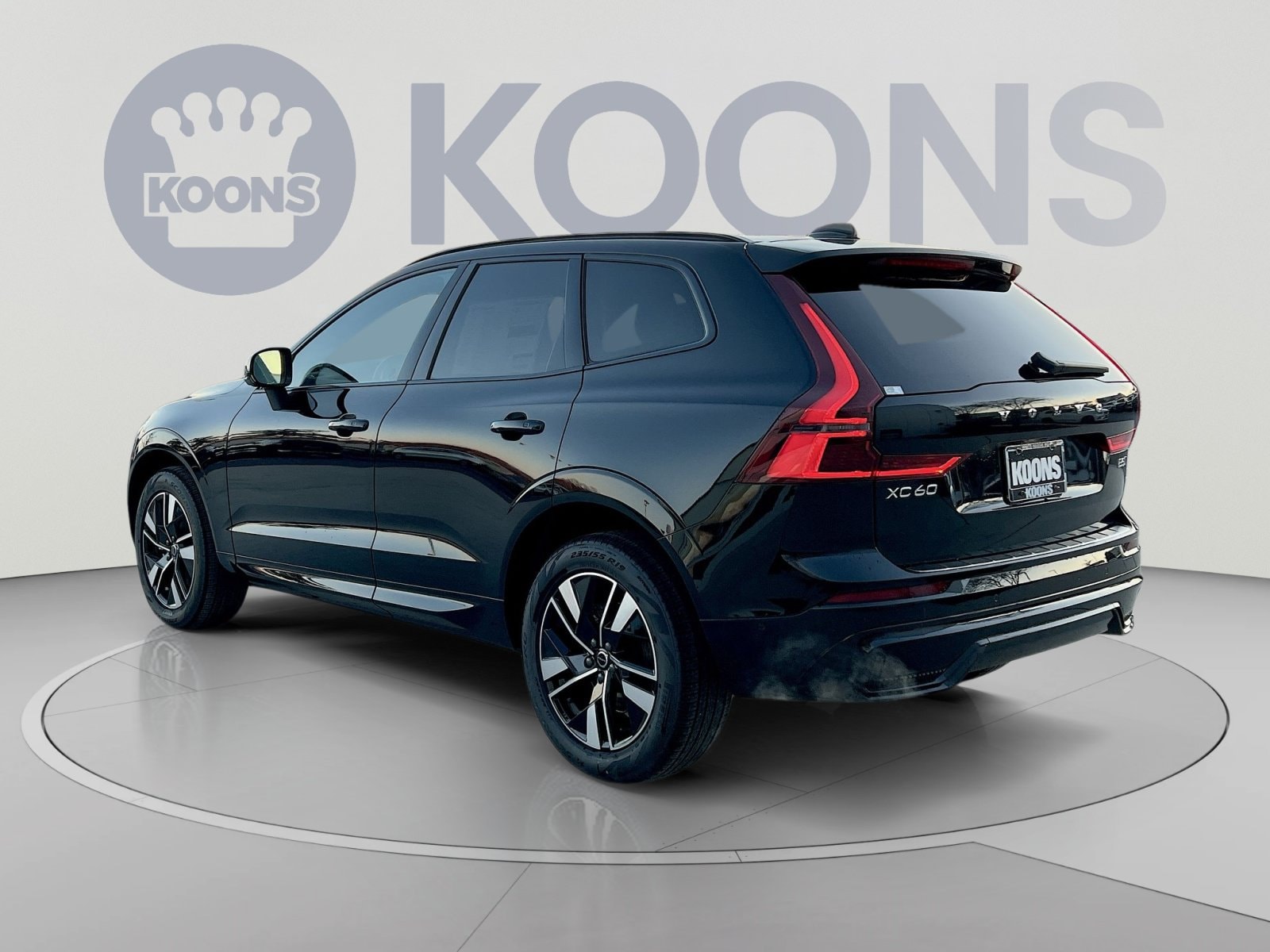 2026 Volvo XC60 Plus - Photo 14