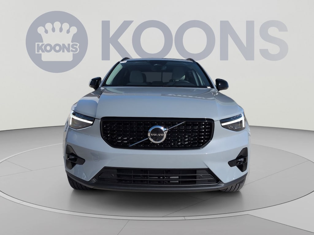 New 2026 Volvo XC40 B5 Ultra SUV