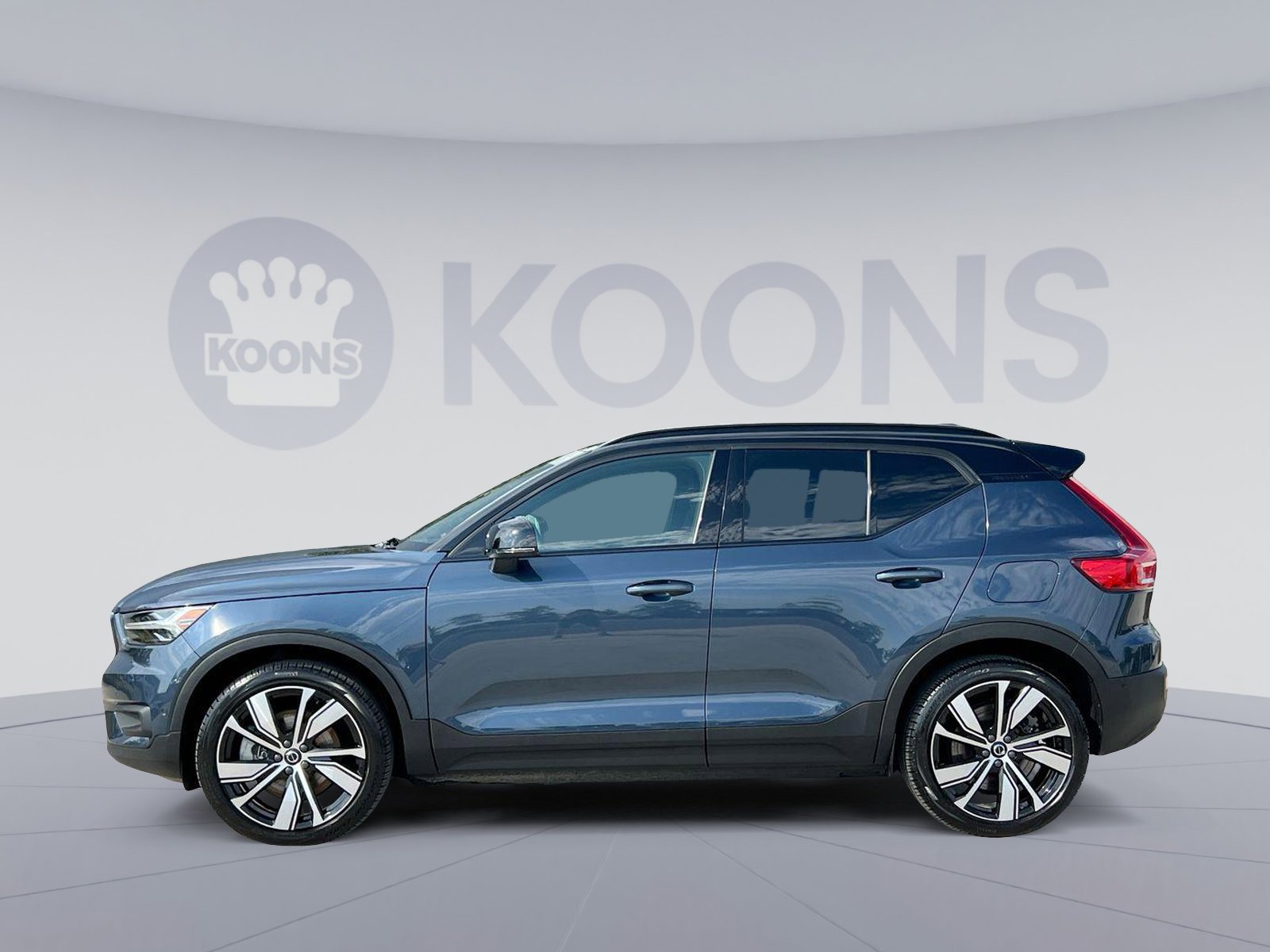 Used 2022 Volvo XC40 Plus with VIN YV4ED3UR7N2646164 for sale in White Marsh, MD