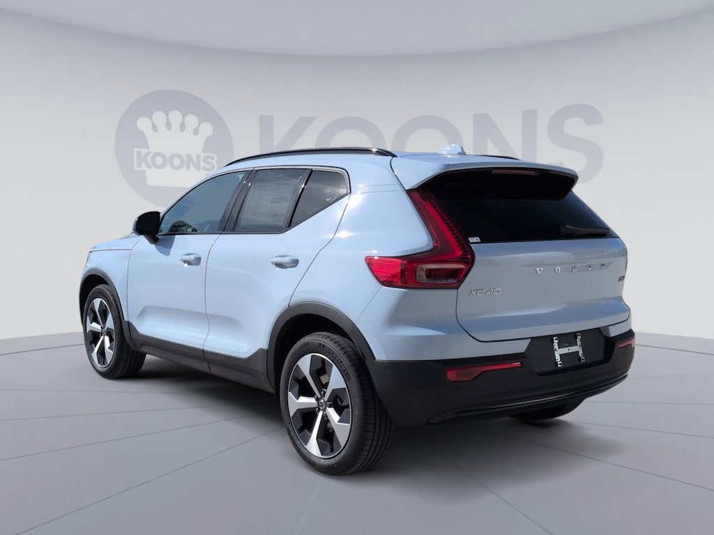 New 2026 Volvo XC40 B5 Plus SUV