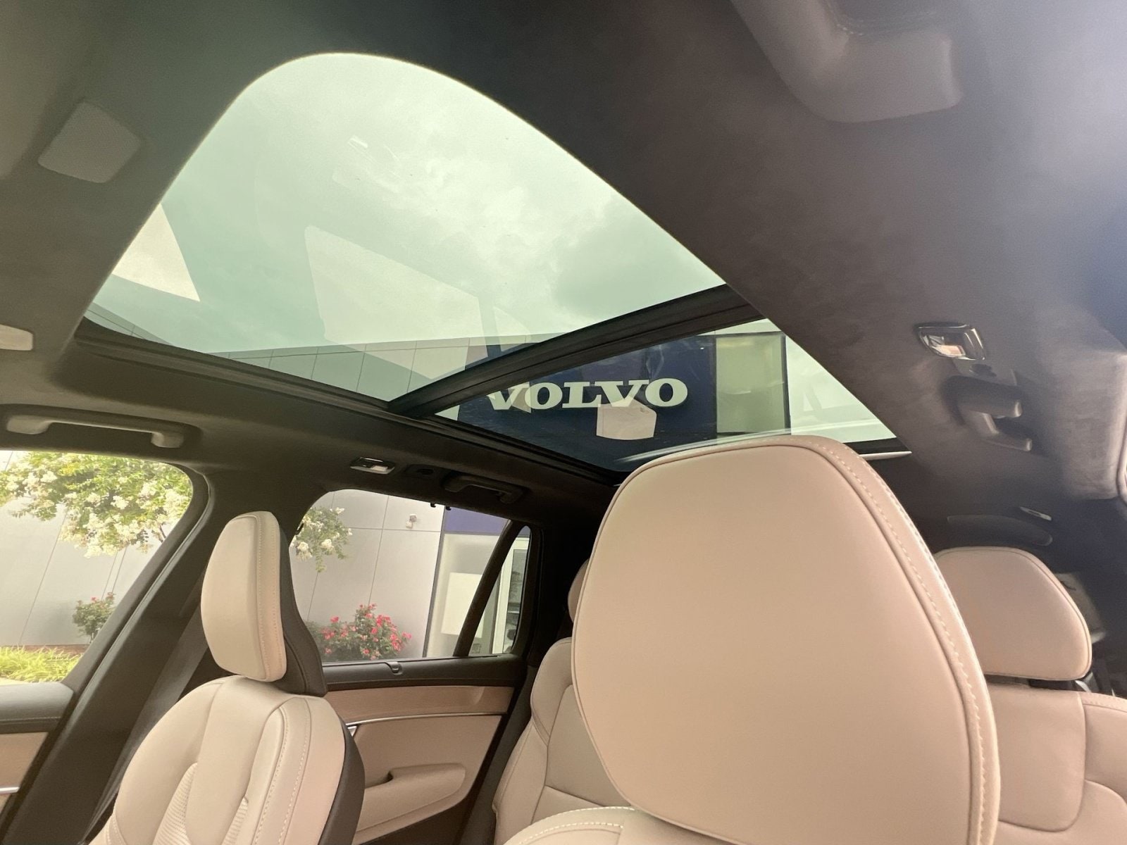 2026 Volvo XC90 Ultra - Photo 31