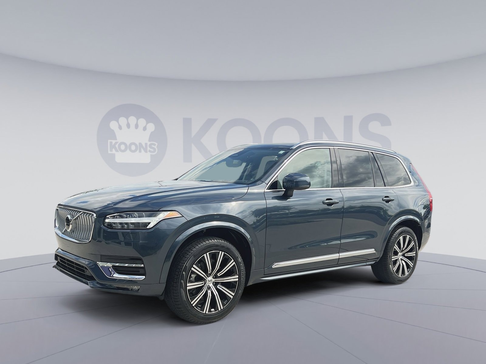 2024 Volvo XC90 B5 Core Bright theme 4WD's photo