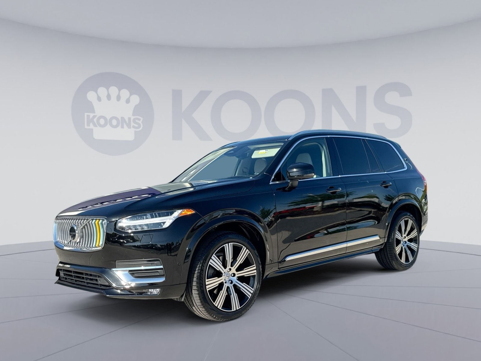 2024 Volvo XC90 B6 Ultimate 6-Seater Bright theme 4WD's photo