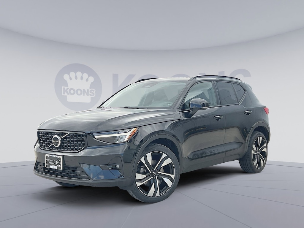 Certified 2023 Volvo XC40 B5 Plus Dark Theme SUV