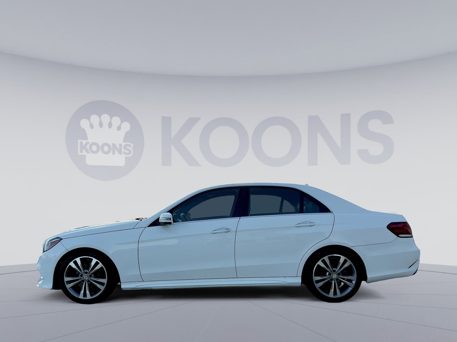 2016 Mercedes Benz E 350 Sedan photo 2