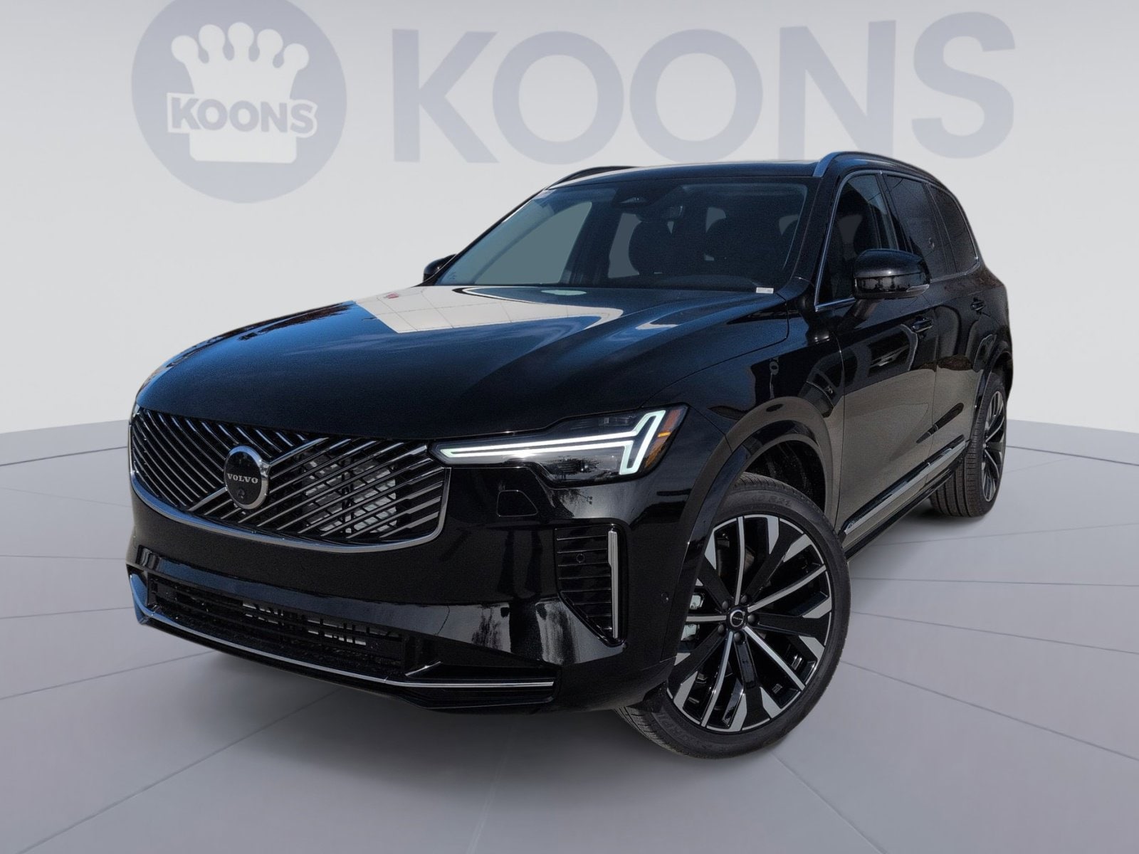 2026 Volvo XC90 Plus's photo