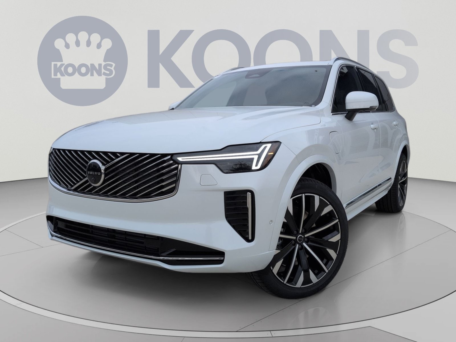 2026 Volvo XC90 Plug-In Hybrid