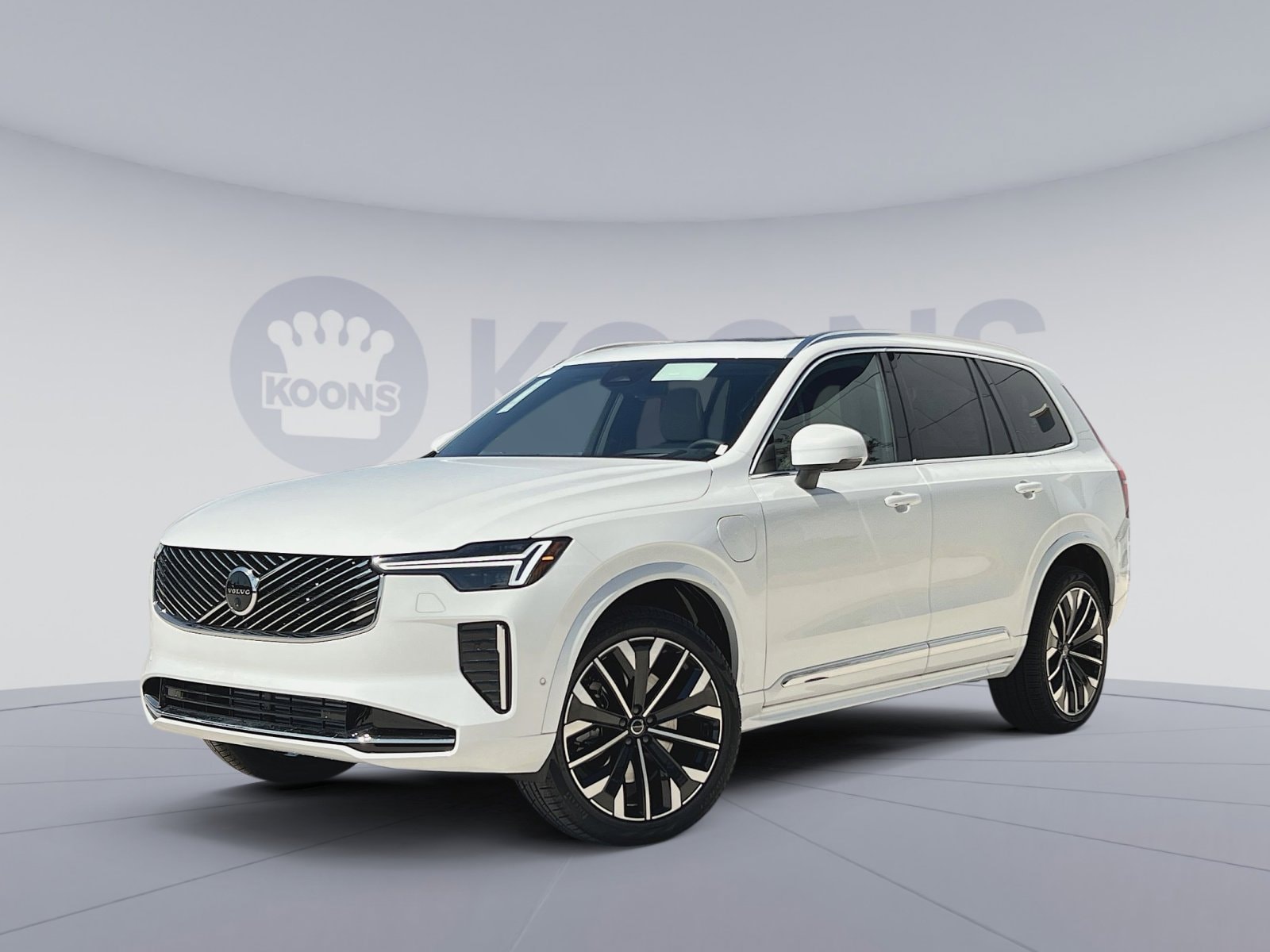 2026 Volvo XC90 T8 Recharge Ultra Bright 4WD's photo