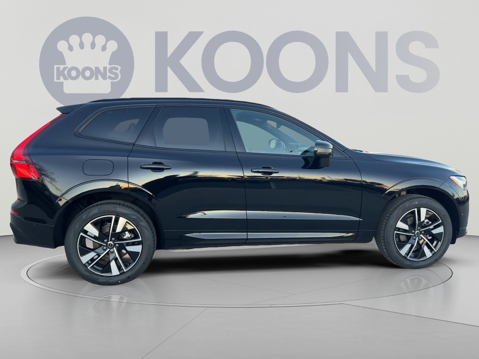 2026 Volvo XC60 Plus - Photo 12